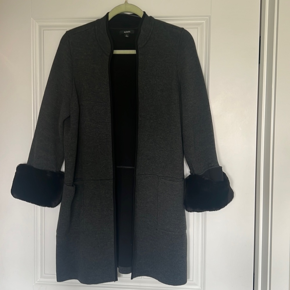 Like new, beautiful Alfani jacket